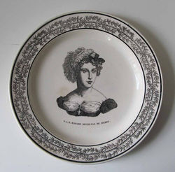 19TH CENTURY FRENCH CREAMWARE