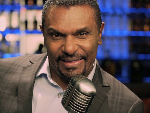 "El Canario" hará bailar a Nueva York antes de su debut editorial