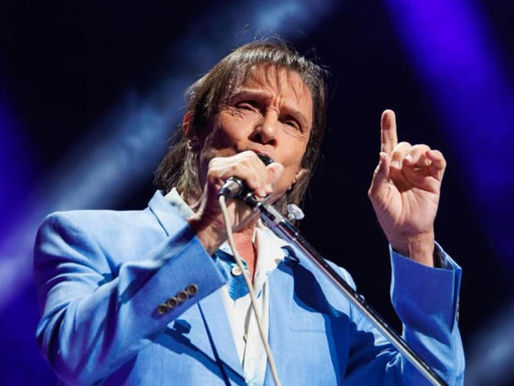 Roberto Carlos sufre "pequeño accidente" en un Cadillac