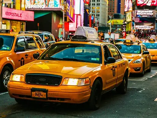 Taxistas amenazan con paralizar el servicio en Nueva York