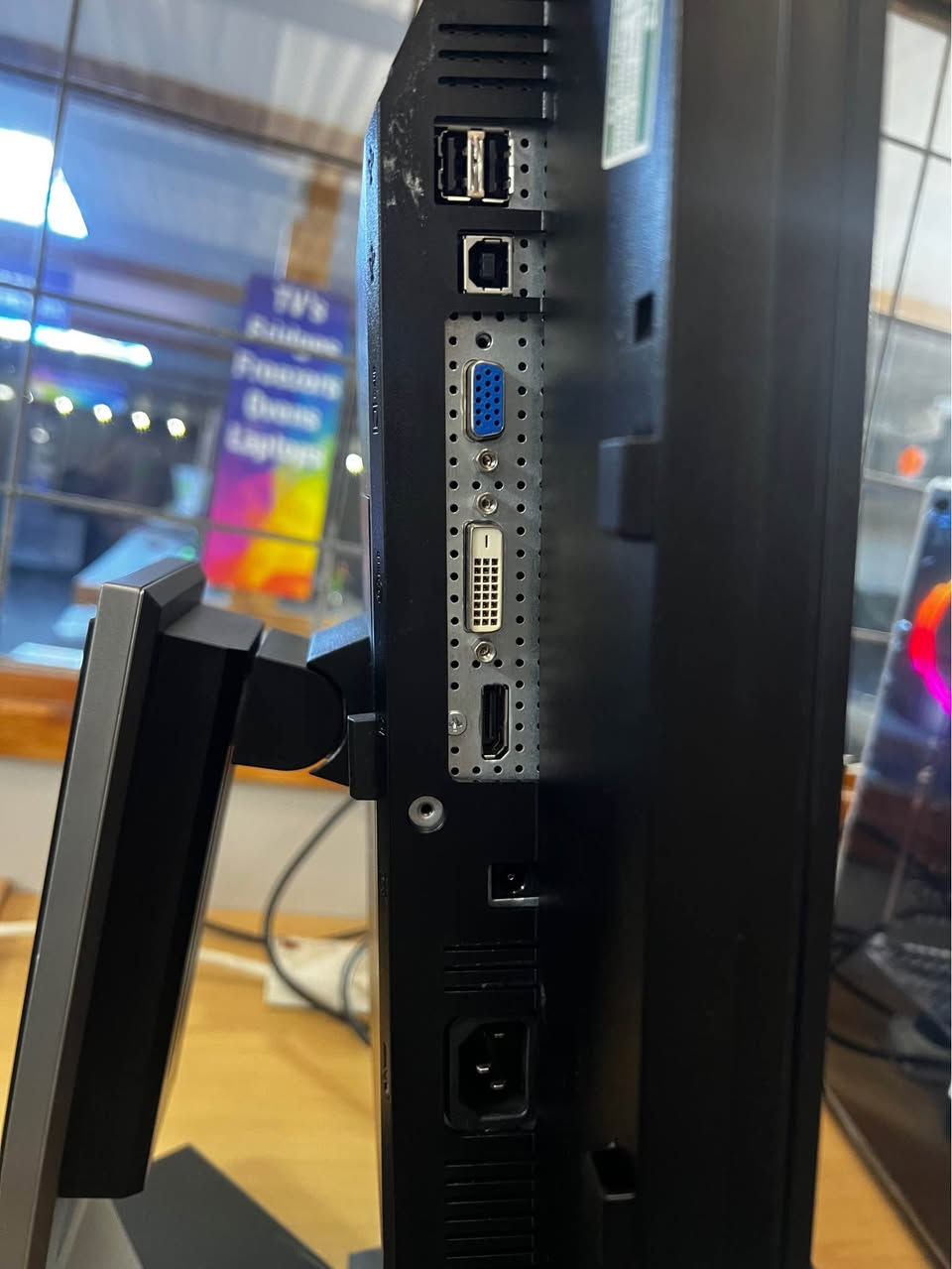 Thumbnail: DELL™ Professional P2210 22" WIDESCREEN FLAT PANEL MONITOR