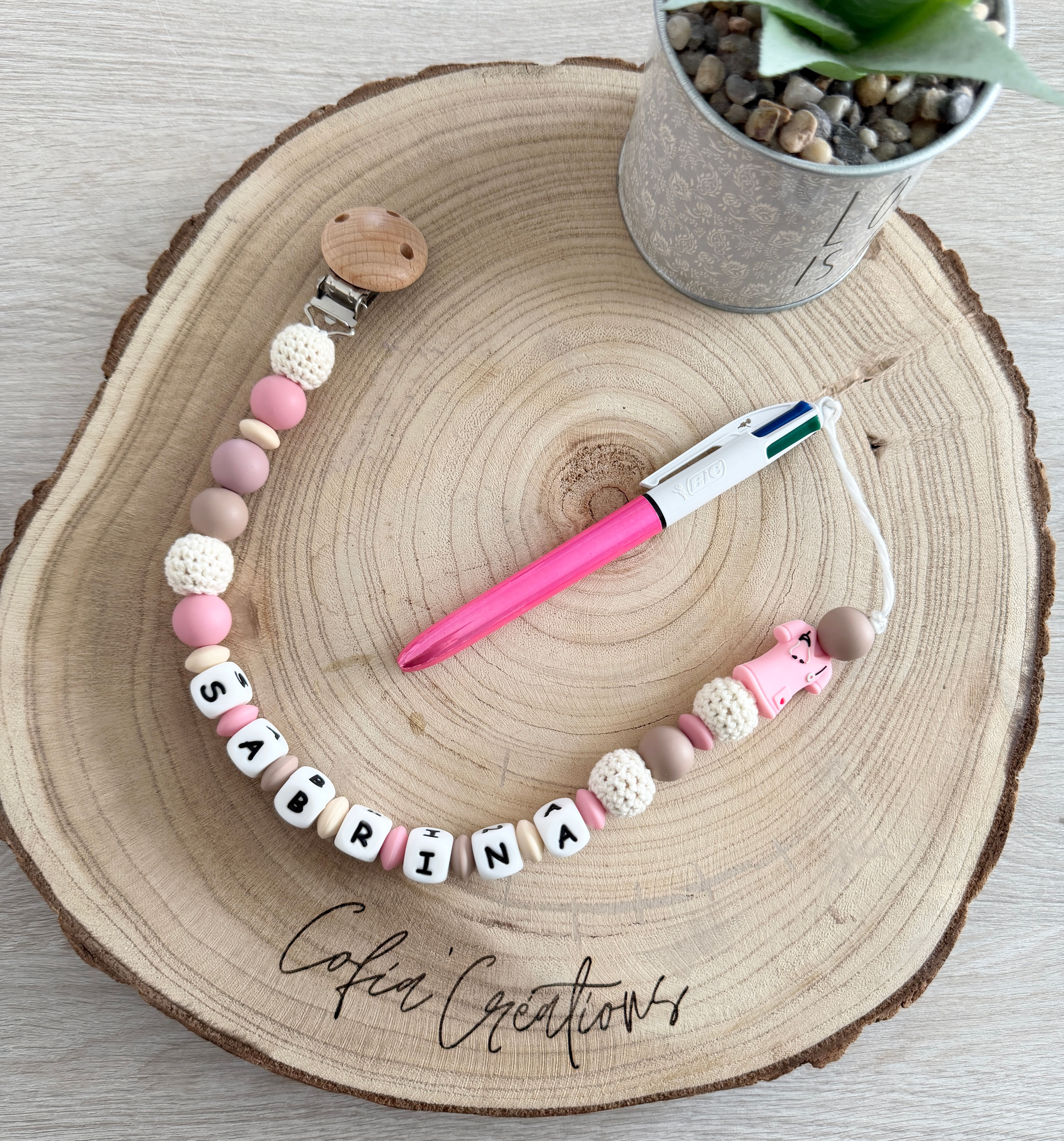 Accroche-stylo personnalisé pour infirmière – Porte-badge en perles