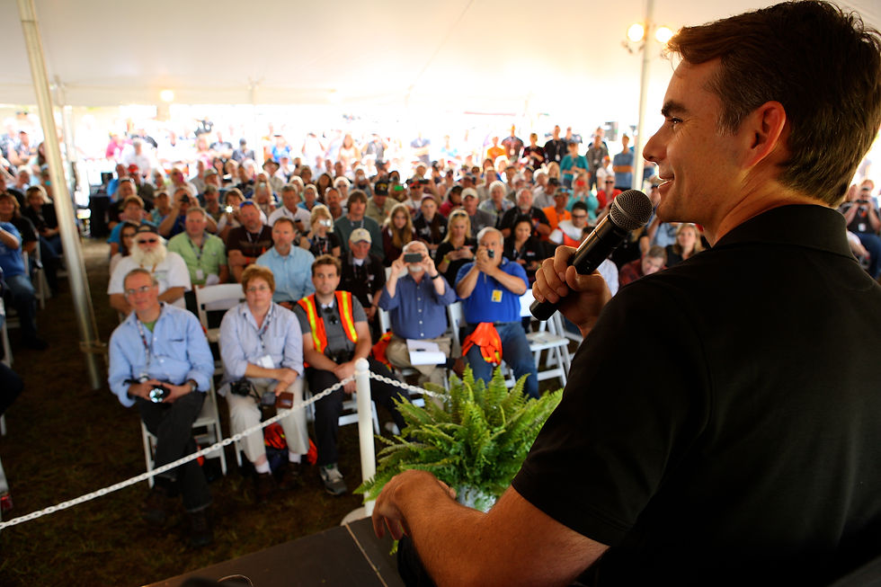 Jeff Gordon entertains the crowd