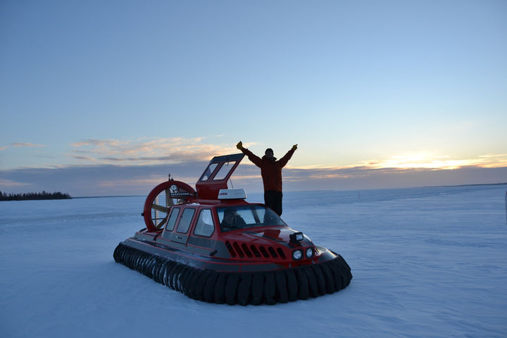 Hovercraft at Brändön Lodge