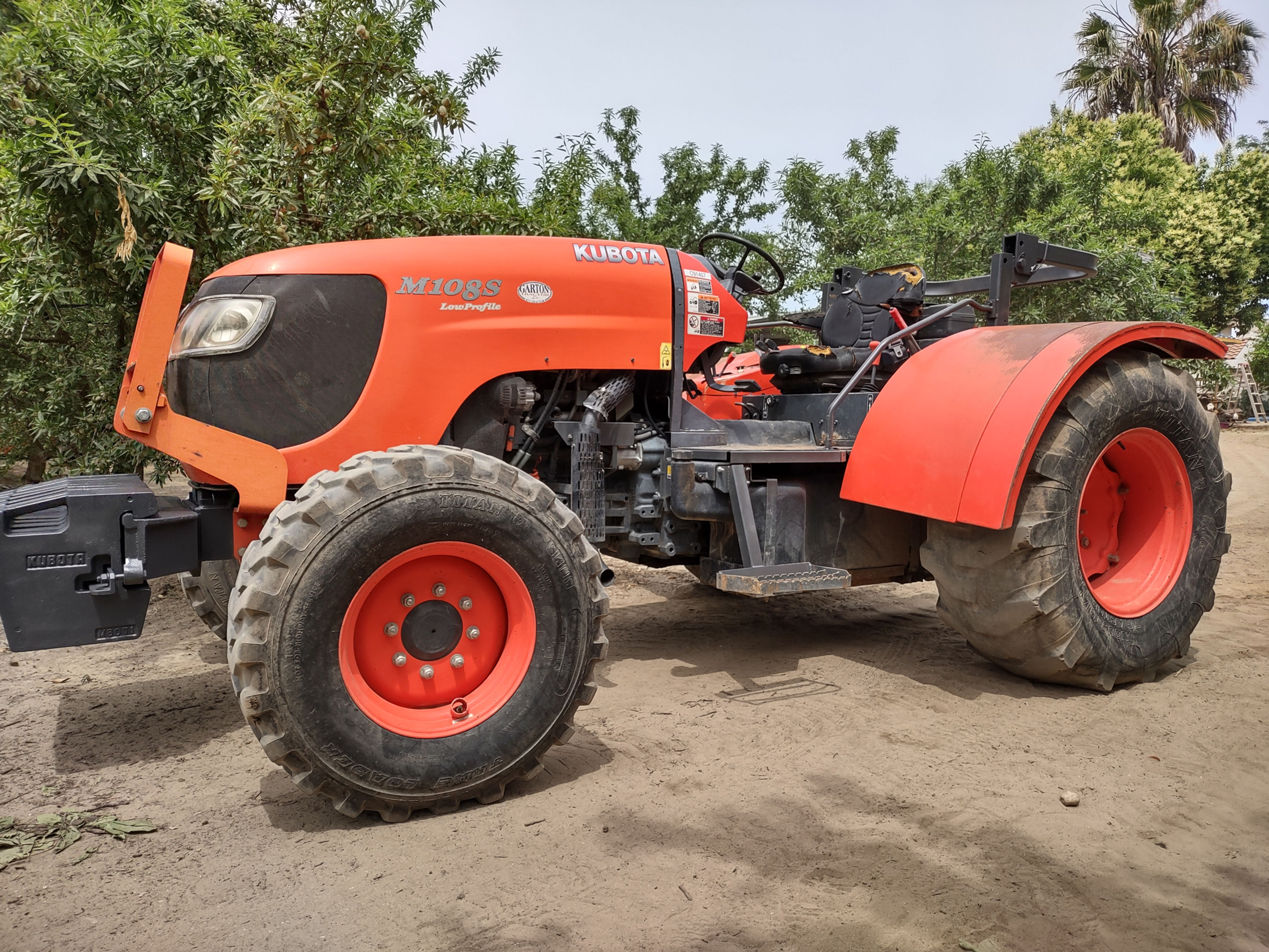 Kubota M108S