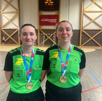 Laurine Bouzonie et Tiffany Richet, arbitres finale Coupe du comité Puy de Dôme 