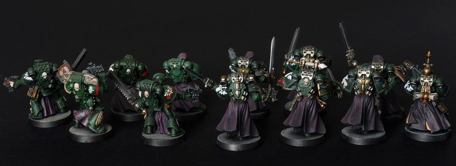 rear view of the dark angels veterans space marines. Mixed plastic and metal pro-painted miniatures. By the artist Hawk Talon.