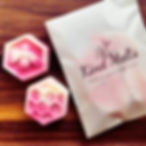 bee wax melts in raspberry and vanilla phthalate free fragrance