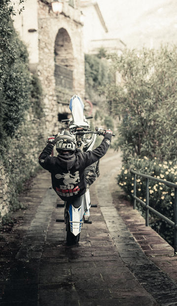 Do Epic Shit Wheelie