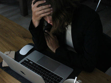 TRABALHO: ESTRESSE E BURNOUT