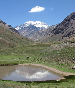 aconcagua-3826168_1280.jpg