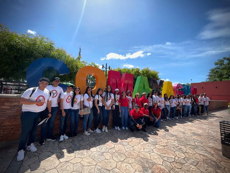 Nuestros estudiantes de décimo grado vivieron una gira educativa llena de aprendizajes, cultura y naturaleza, recorriendo algunos destinos de nuestro país: 🌊 Lago de Yojoa– Un paraíso natural. 🪨 Cuevas de Taulabé – Misterios bajo tierra. ⛪ Comayagua – Historia y tradición. 🌿 Valle de Ángeles – Arte y frescura. 🎨 Cantarranas – Un pueblo lleno de color y murales. 🌸 Santa Lucía – Encanto colonial y paisajes únicos. 🖼️👦Chiminike,Tegucigalpa - Diversión y aprendizaje. Cada destino fue una oportunidad para aprender, convivir y fortalecer la unión como familia educativa 🏫 .