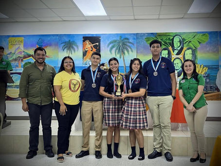 Nos llena de orgullo felicitar a nuestros estudiantes del décimo grado, por haber obtenido el tercer lugar 🥉 🏆 en la Olimpiada Científica desarrollada en la Universidad Pedagógica Nacional Francisco
