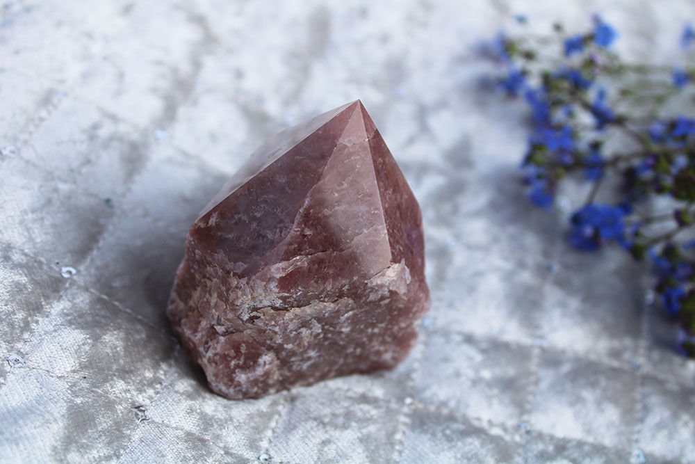 Red aventurine point 65 x 50mm