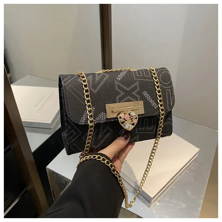 Thumbnail: Pink Chain Shoulder Bag for Women