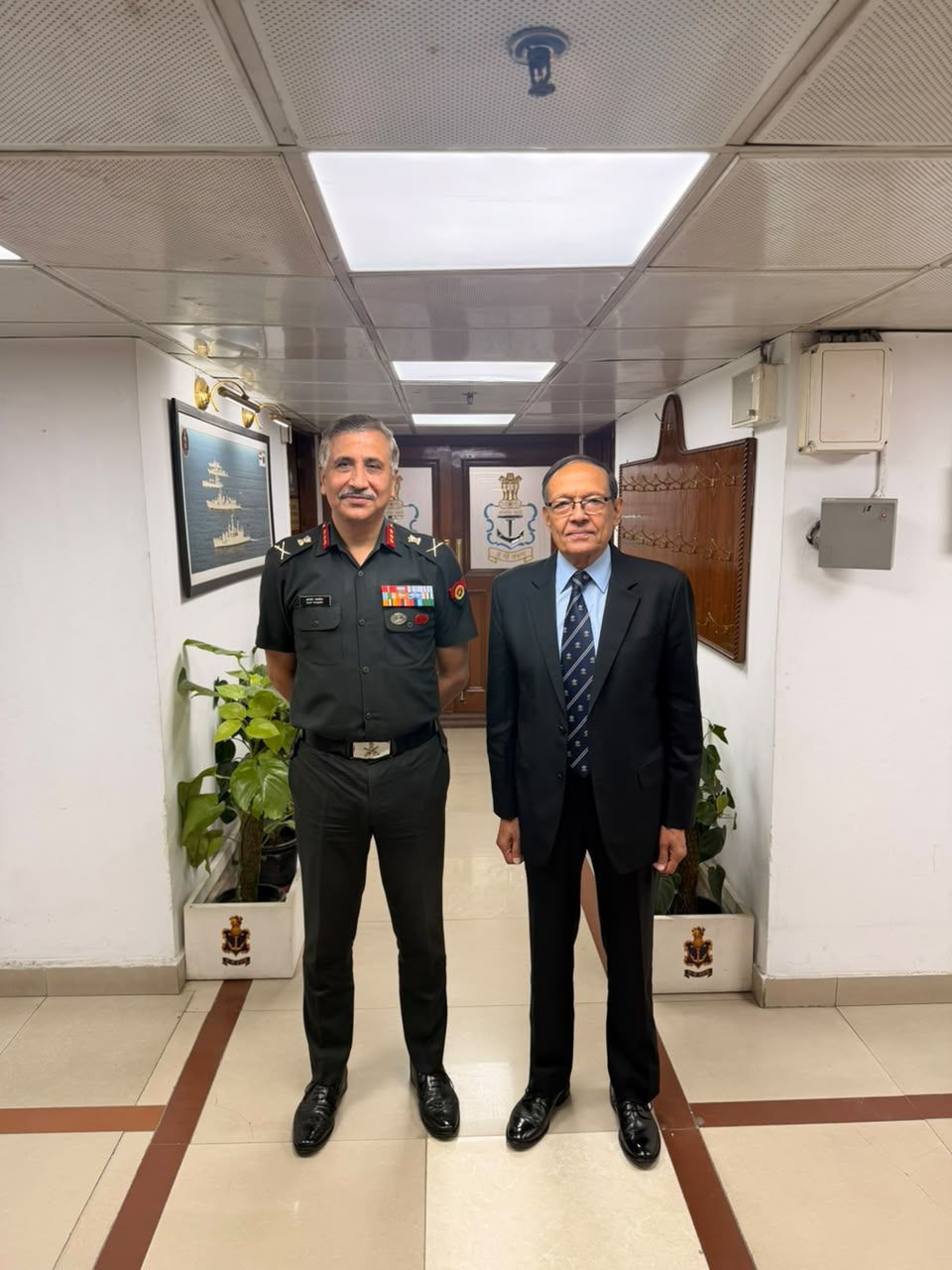 President ROBA, Lt Gen Ajay Ramdev met with Air Marshal D C Kumaria (retd), former VCAS and a former ROBA president on the Airforce Day. He had a fruitful discussion on matters RIMC.