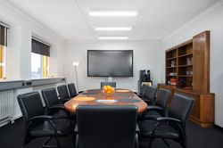 MARINA : MEETING ROOM