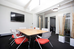 FISH TANK : MEETING ROOM