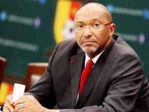 Seidou Mbombo Njoya suspendu pour une durée de 5 ans et interdit d’exercer toute activité...