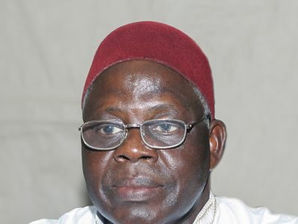 Paul Biya, le fédéralisme, la crise anglophone… Rencontre avec Paul Ayah Abine, l'infatigable