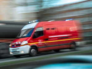 France - Coronavirus: "Submergé" par le travail scolaire à la maison, un adolescent se suicide