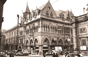 Glasgow venetian building_edited.jpg