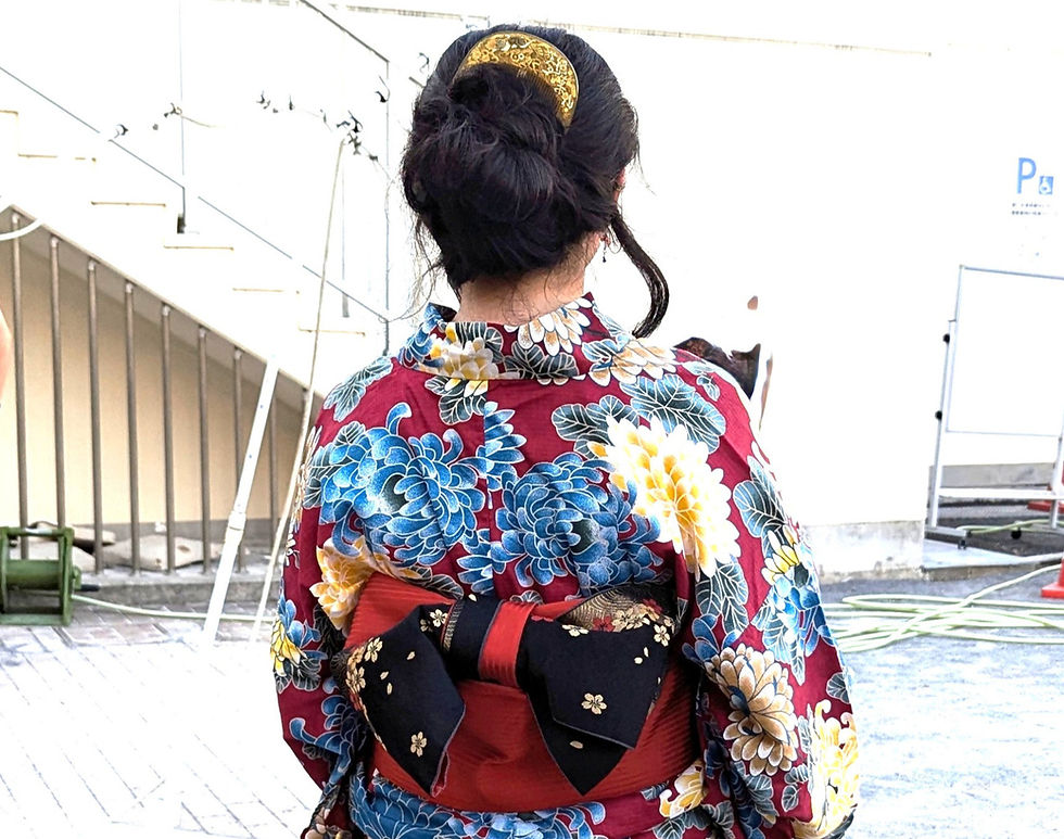 Kimono + Ikebana +Tea Ceremony