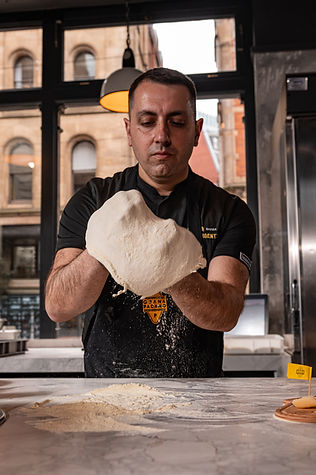 Restaurant lifestyle photography with artisan pizza