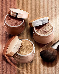 A Review of the New Laura Mercier Light Catcher Translucent Loose Setting Powders