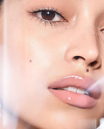 MUA Tips - How to Make a Glowy Finish Last The Night
