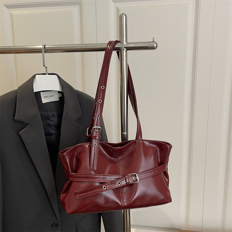 Thumbnail: Wine Red Retro Underarm Shoulder Bag – Elegant Autumn/Winter Essential