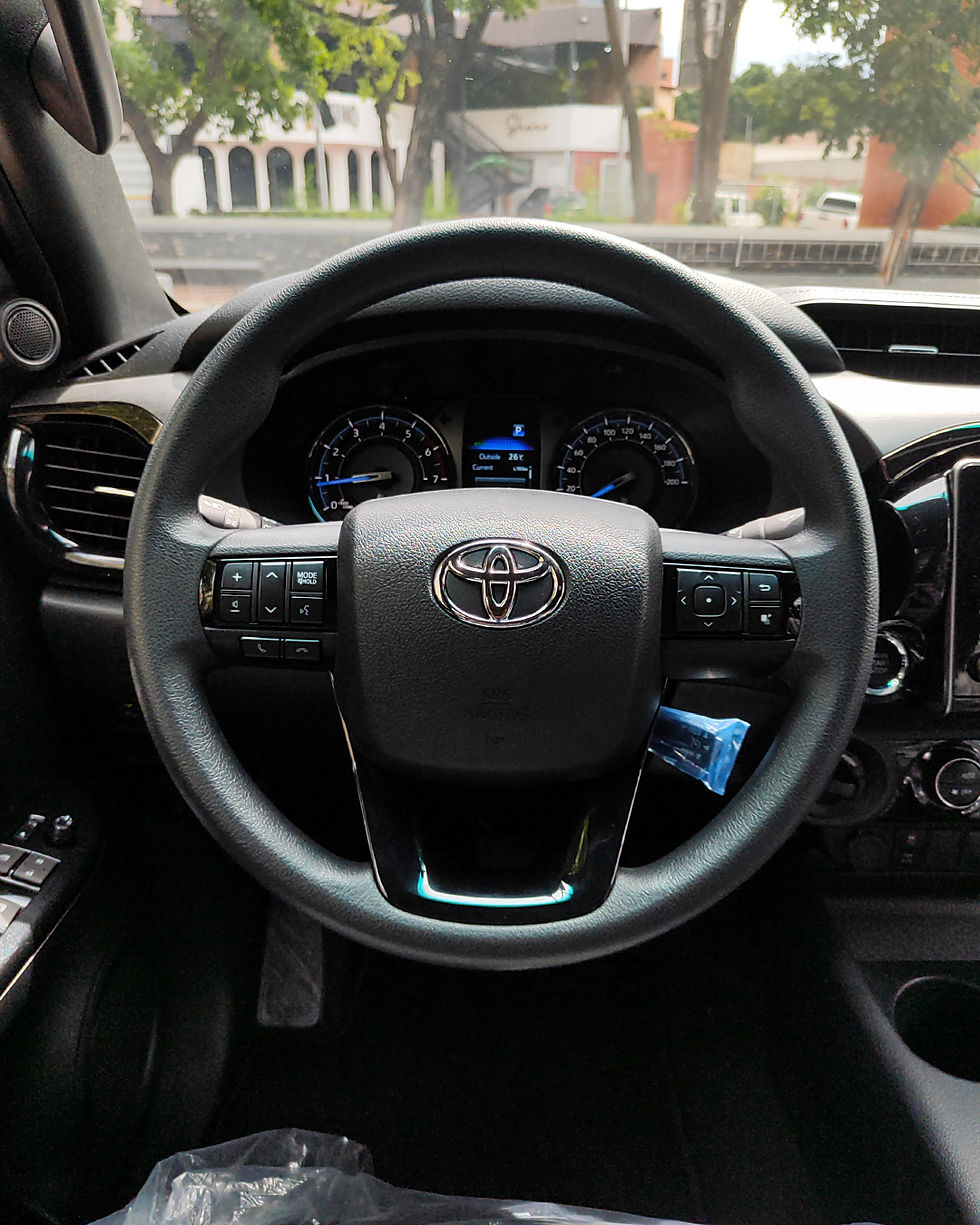 Miniatura: Toyota Hilux Adventure | 2026 | Automático | 76 km