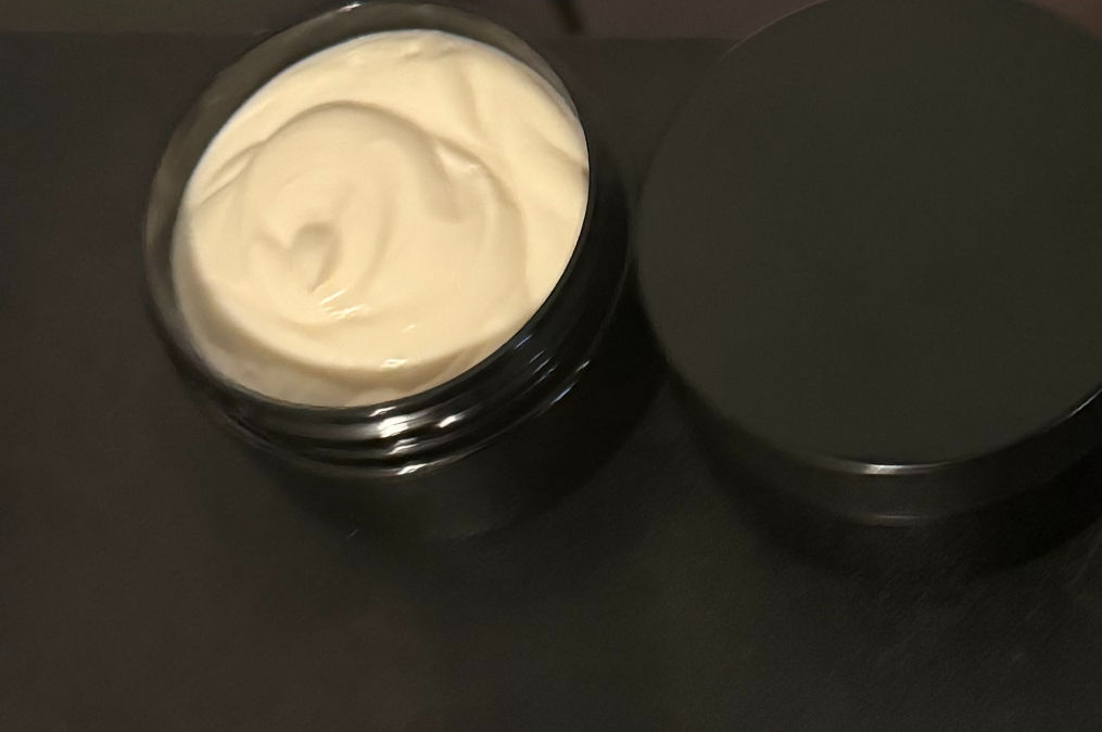 2oz White Peach Sangria Scented Body Butter