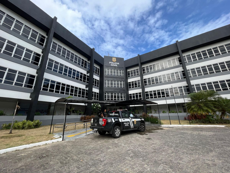 Suspeito de matar a companheira em Santa Mônica se apresenta à polícia