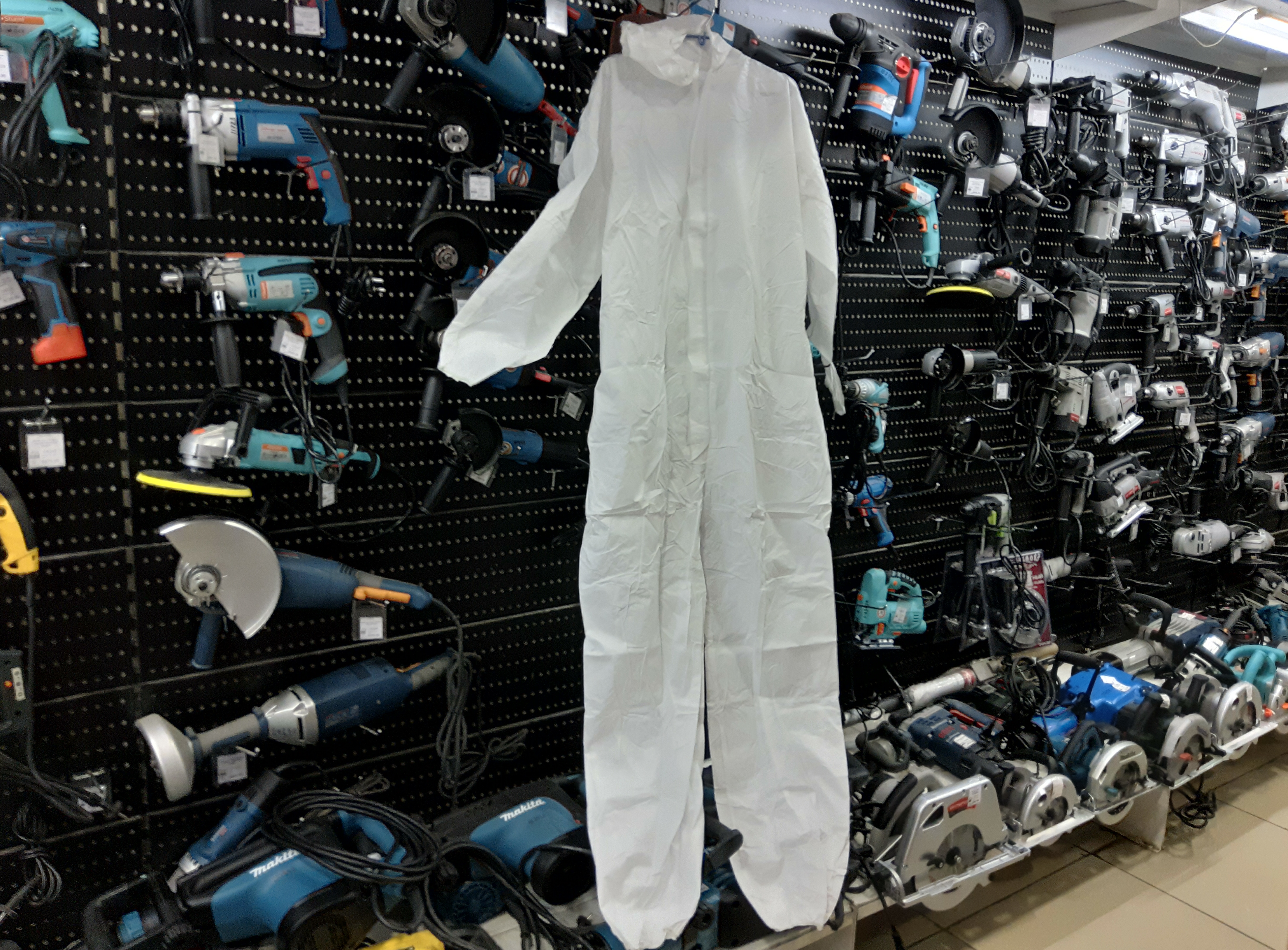 Средства индивидуальной защиты на складе. Оснащение СИЗ. Выкладка СИЗ. СИЗ автомобиль