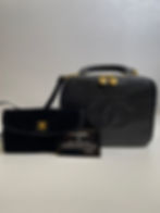 サムネイル： CHANEL　ベロアバニティ　4番台ショルダーバッグ