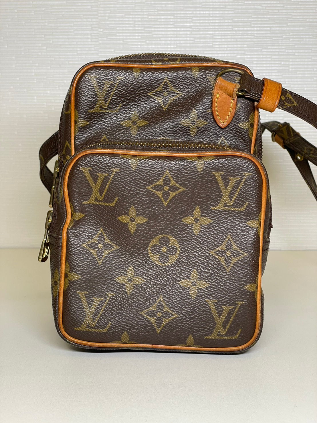LOUIS VUITTON　アマゾンショルダーバッグ