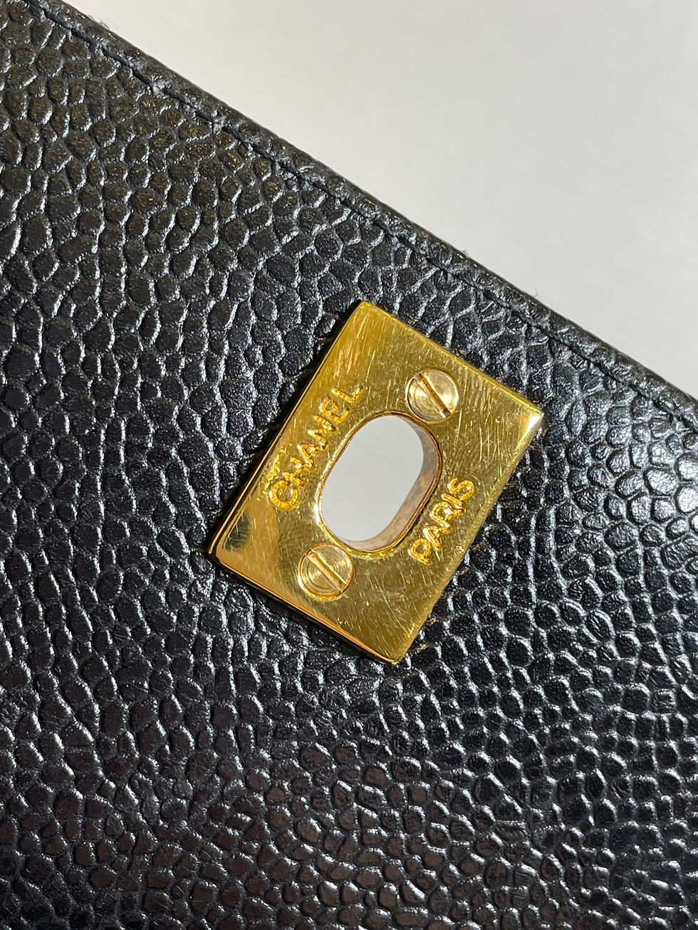 サムネイル： CHANEL　キャピアスキン　スクエアココマークショルダーバッグ