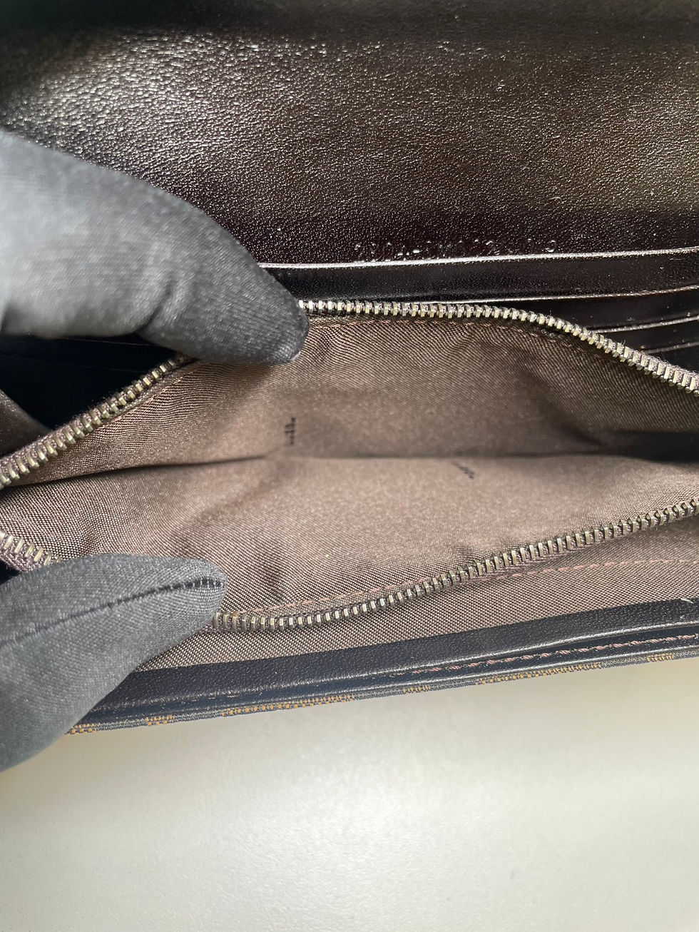 サムネイル： FENDI　長財布　ズッカ