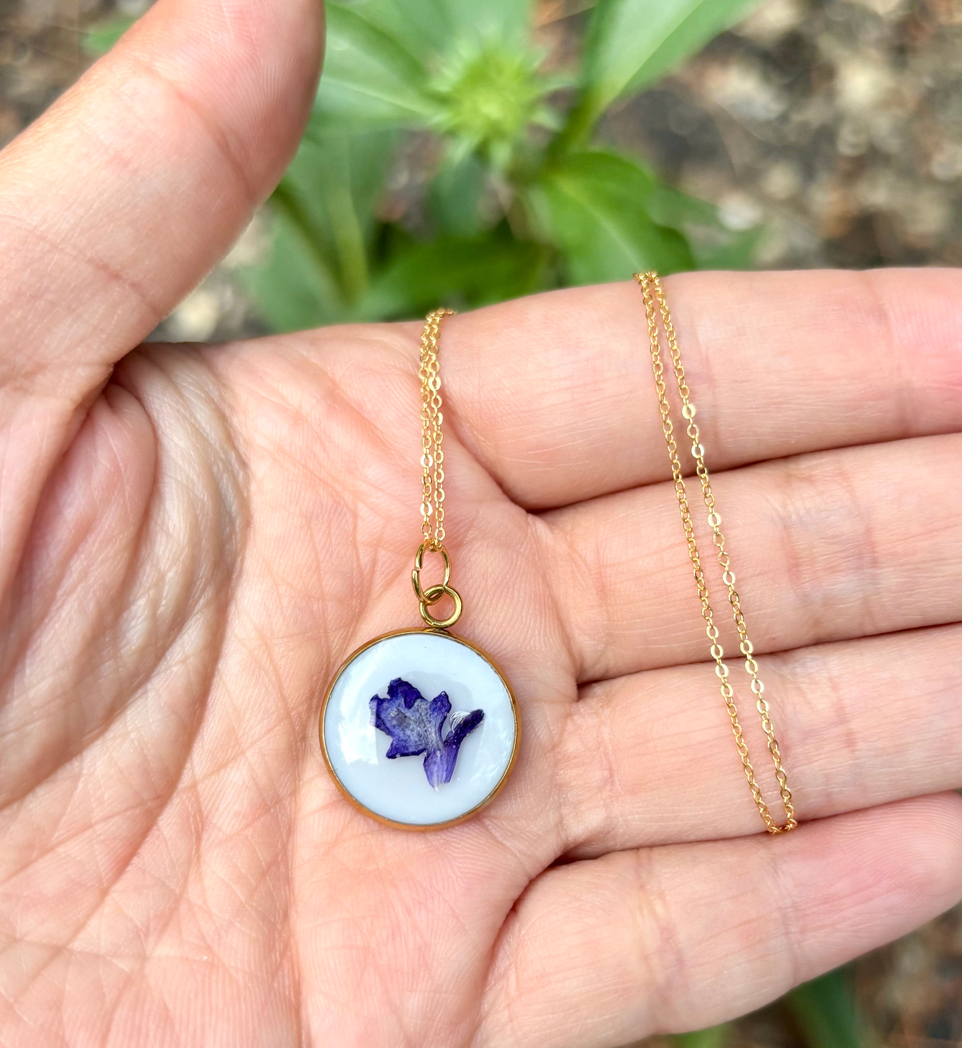 White resin pressed lavender necklace bezel cup
