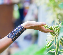 2017-Bracelet_n.2_DoubleFlower_ARTcycleBali_Photo_ToniPalamos