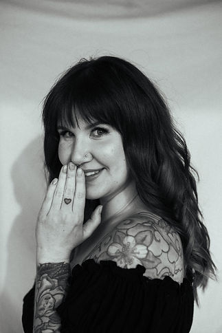 Emily K EstiloBW-55.jpg