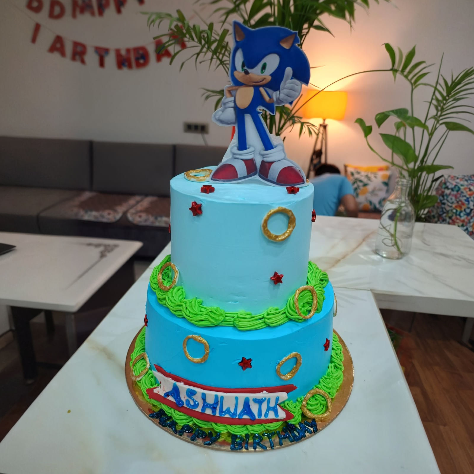 Sonic Cartoon Cake