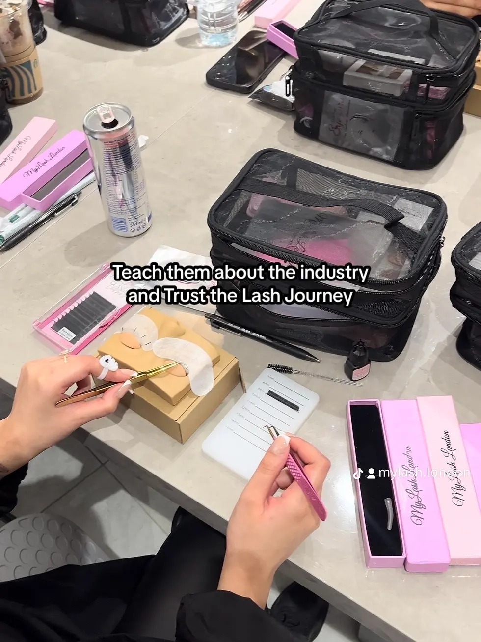 Thumbnail: MAY 31st / JUNE 1ST 2 DAY CLASSIC TO RUSSIAN LASH TRAINING 