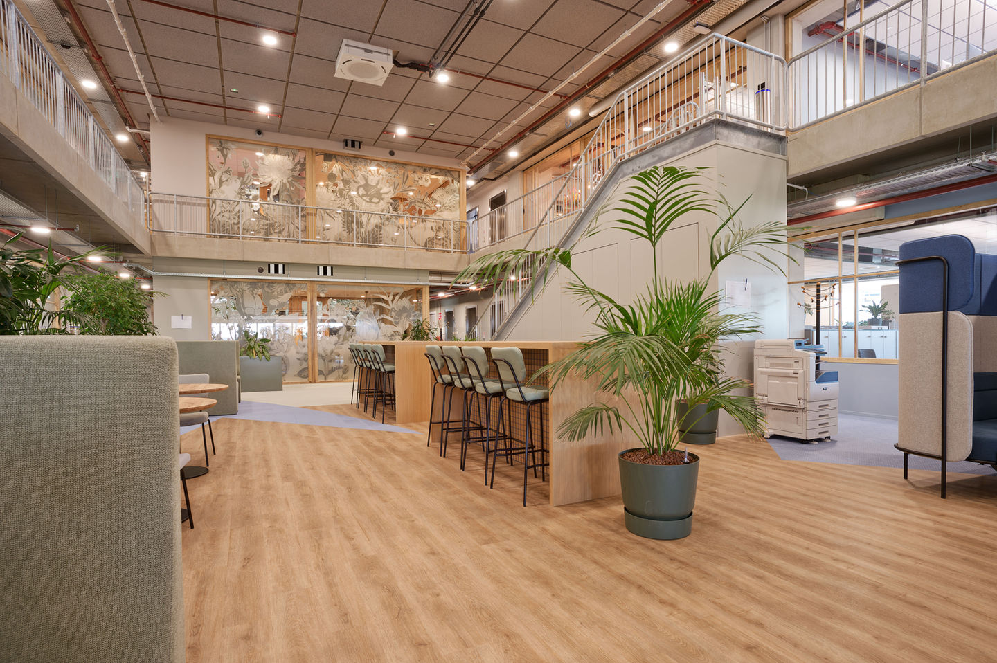 Overzicht maatwerk kantoorinterieur Strijp-S - Eindhoven