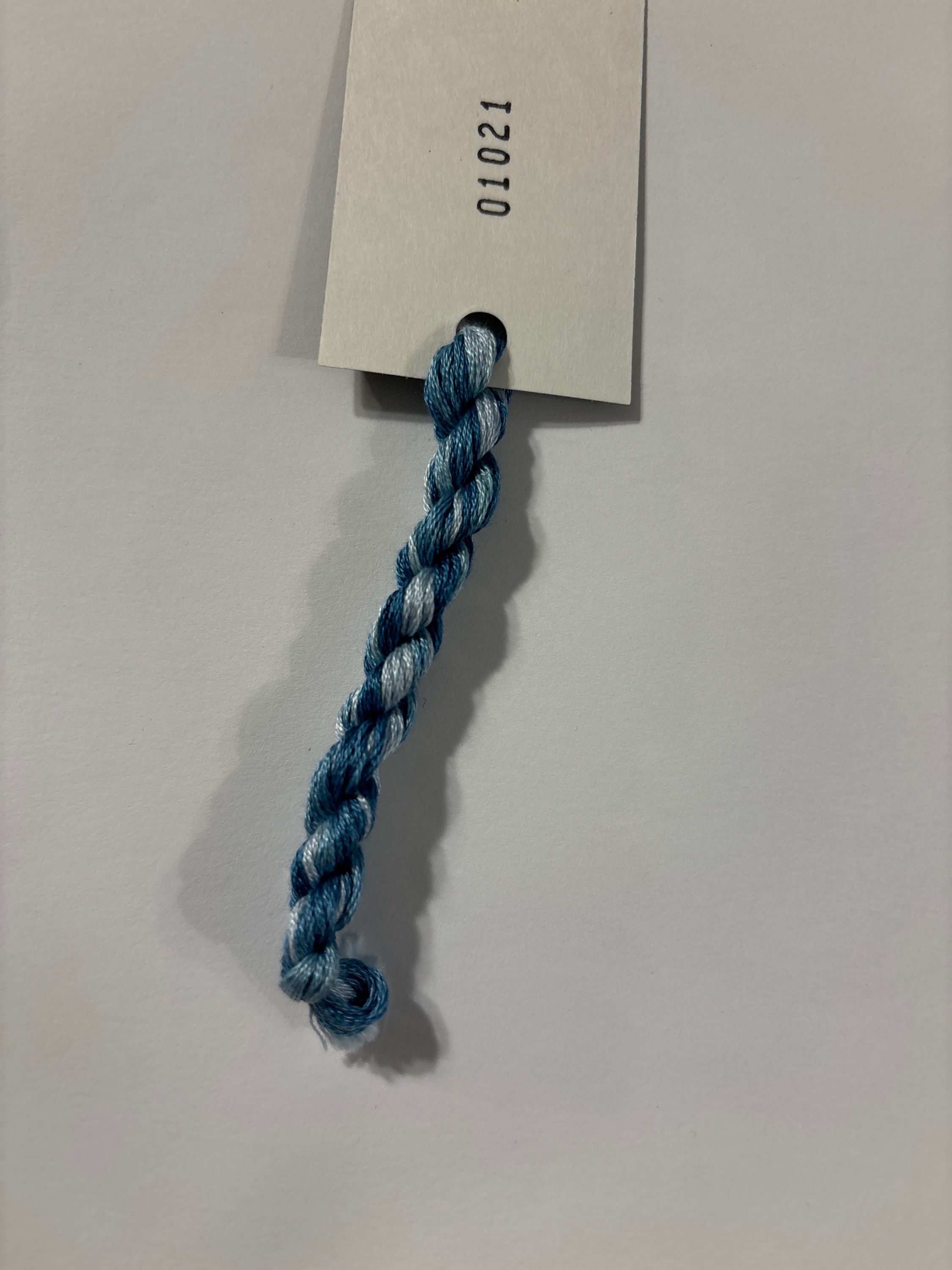 01021 TIDE POOLS Threadworx Floss 5 yards