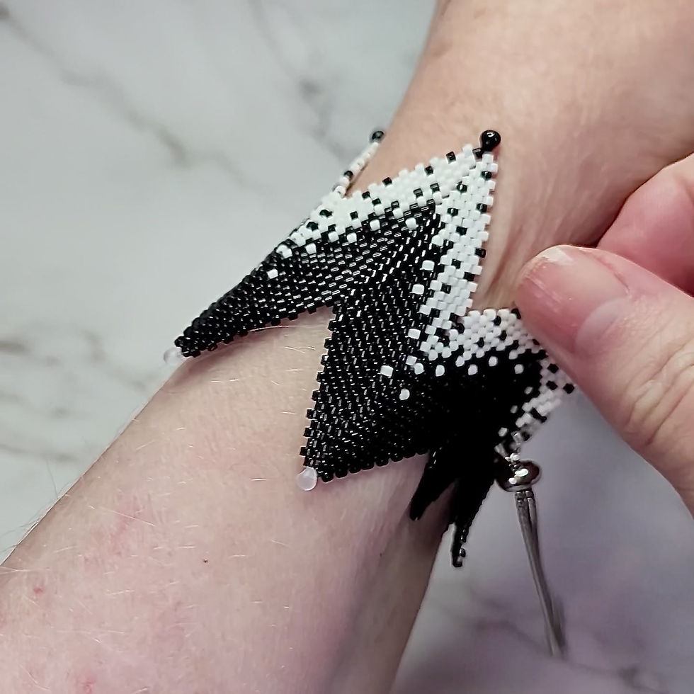 Thumbnail: Mono Peaks Cuff Tutorial