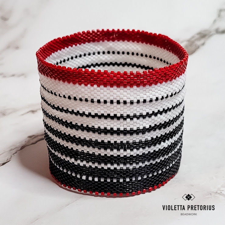 Thumbnail: Triple Sevens Bangle Tutorial