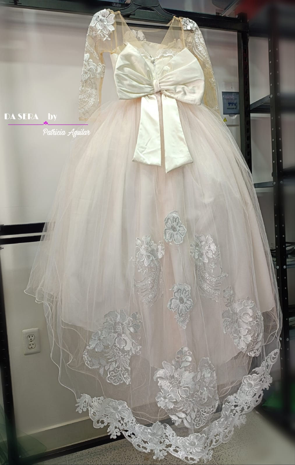 Vestido champagne