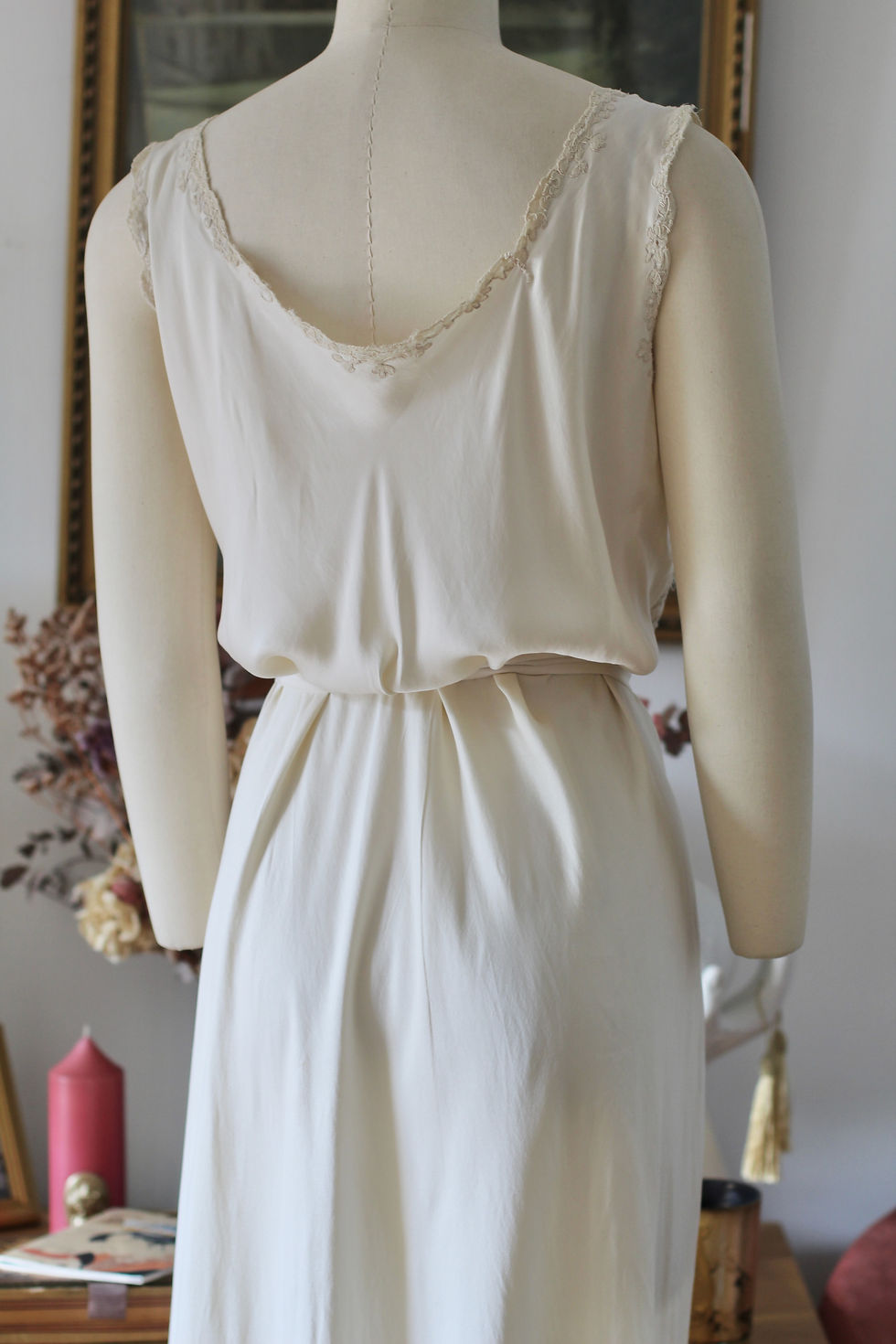 Thumbnail: Combinaison longue c.1930 - Satin de soie ivoire - T.L/XL